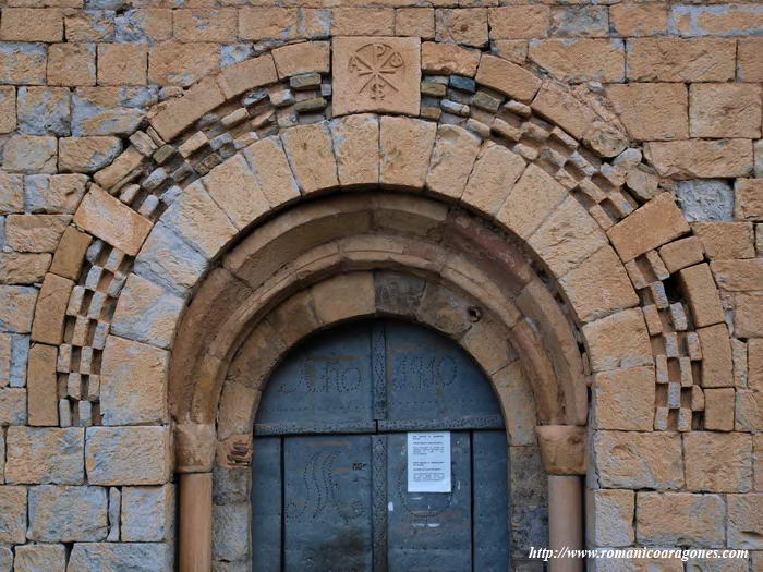 DETALLE DE LA PORTADA